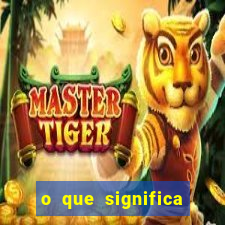 o que significa passarinho morto dentro de casa