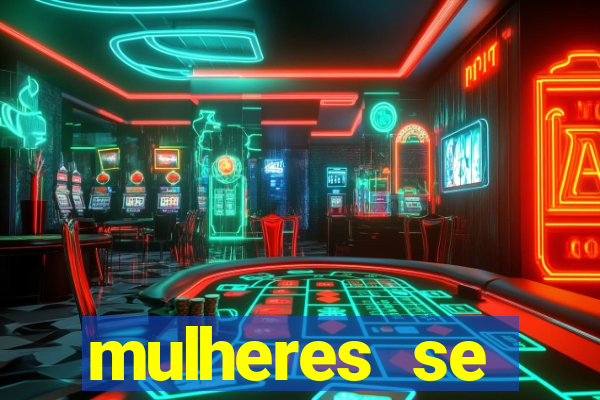 mulheres se exibindo ao vivo